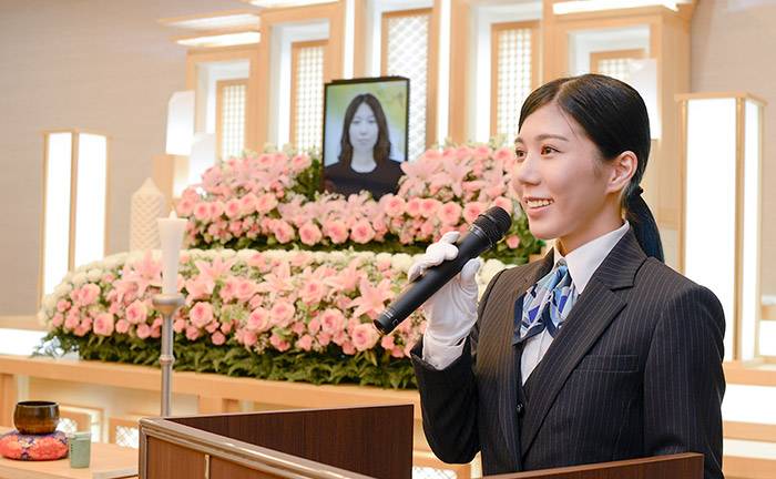 葬儀･葬祭･仏壇･仏具･墓石･霊園･医療･介護など幅広い業態で豊かな人生を支えるトータルプランナー金宝堂ホールディングス 葬儀・葬祭事業のサービスイメージ